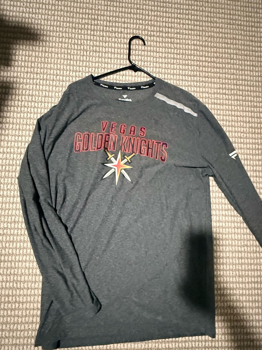 Vegas Golden Knights Men's Long-Sleeve Graphic Tee - Charcoal
